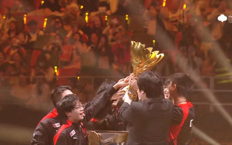 LOL手游破晓杯赛程出炉：13日正式开赛，10支顶尖队伍