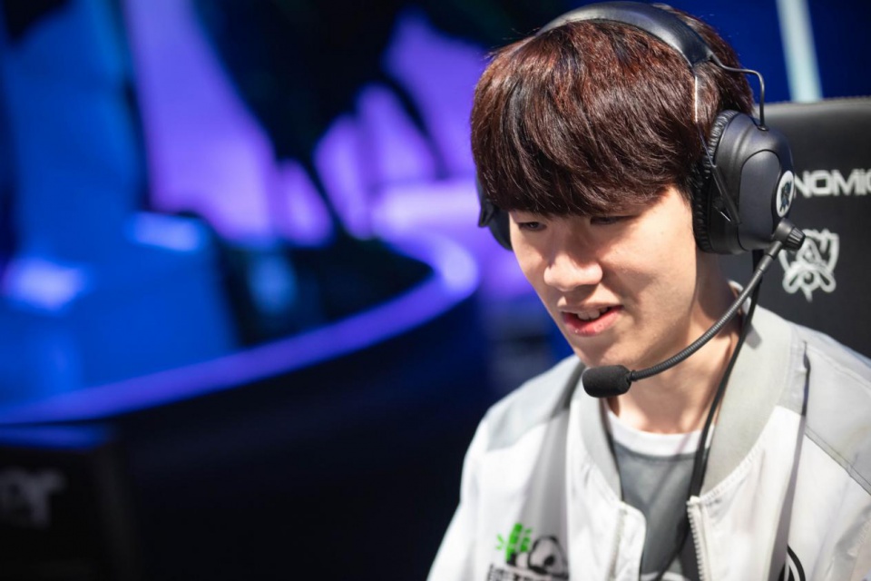 官方微博宣布夏季赛主场套餐：售价2888元，今晚开售